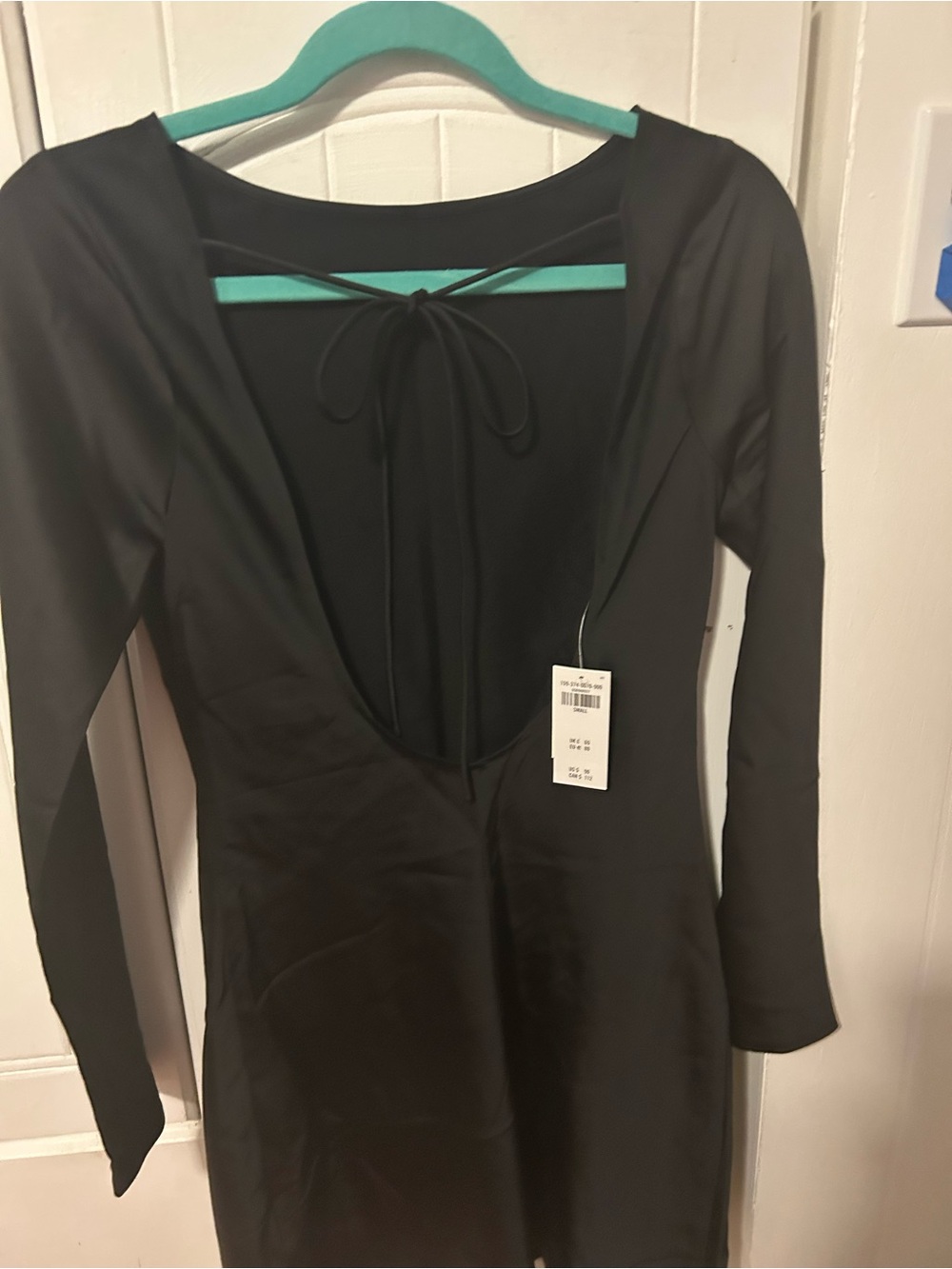 NWT ABERCROMBIE AND FITCH Satin Open-Back Long-Sleeve Mini Dress Delicate Tie - Picture 4 of 6